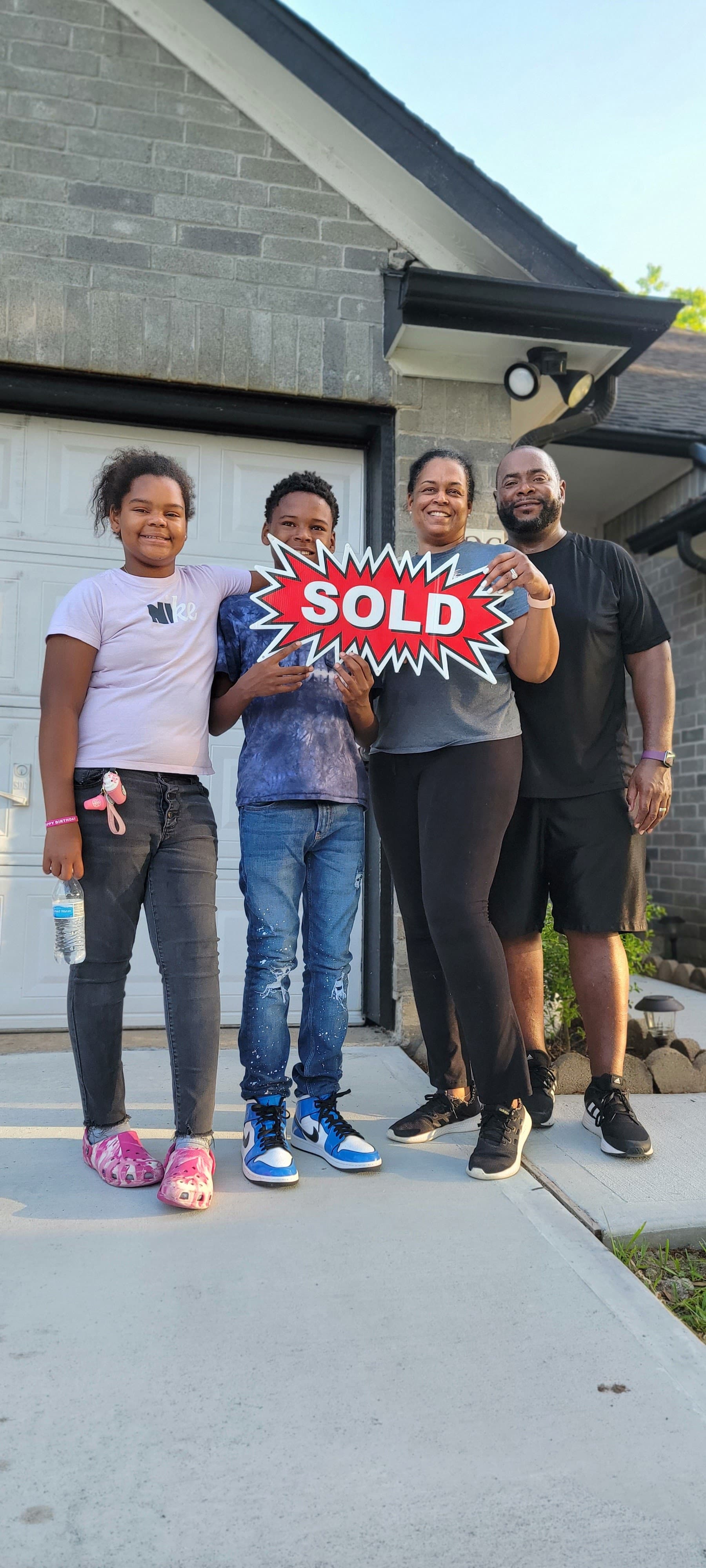 AZOR Realty Group sold property and happy client 8
